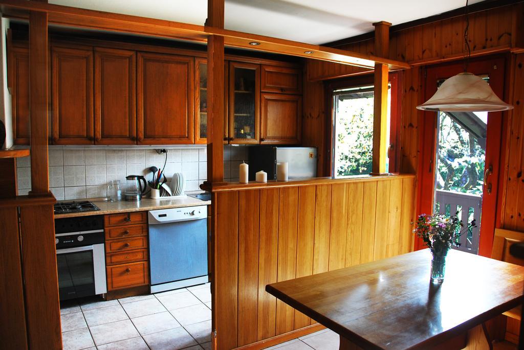 Budget Homestay Кобарід Екстер'єр фото