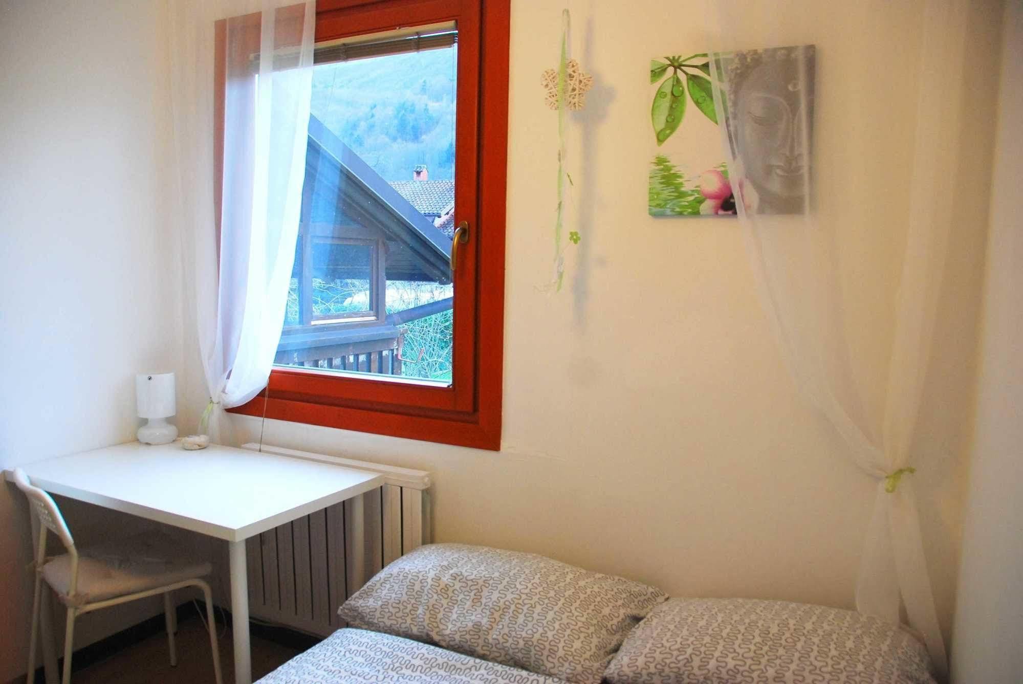 Budget Homestay Кобарід Екстер'єр фото