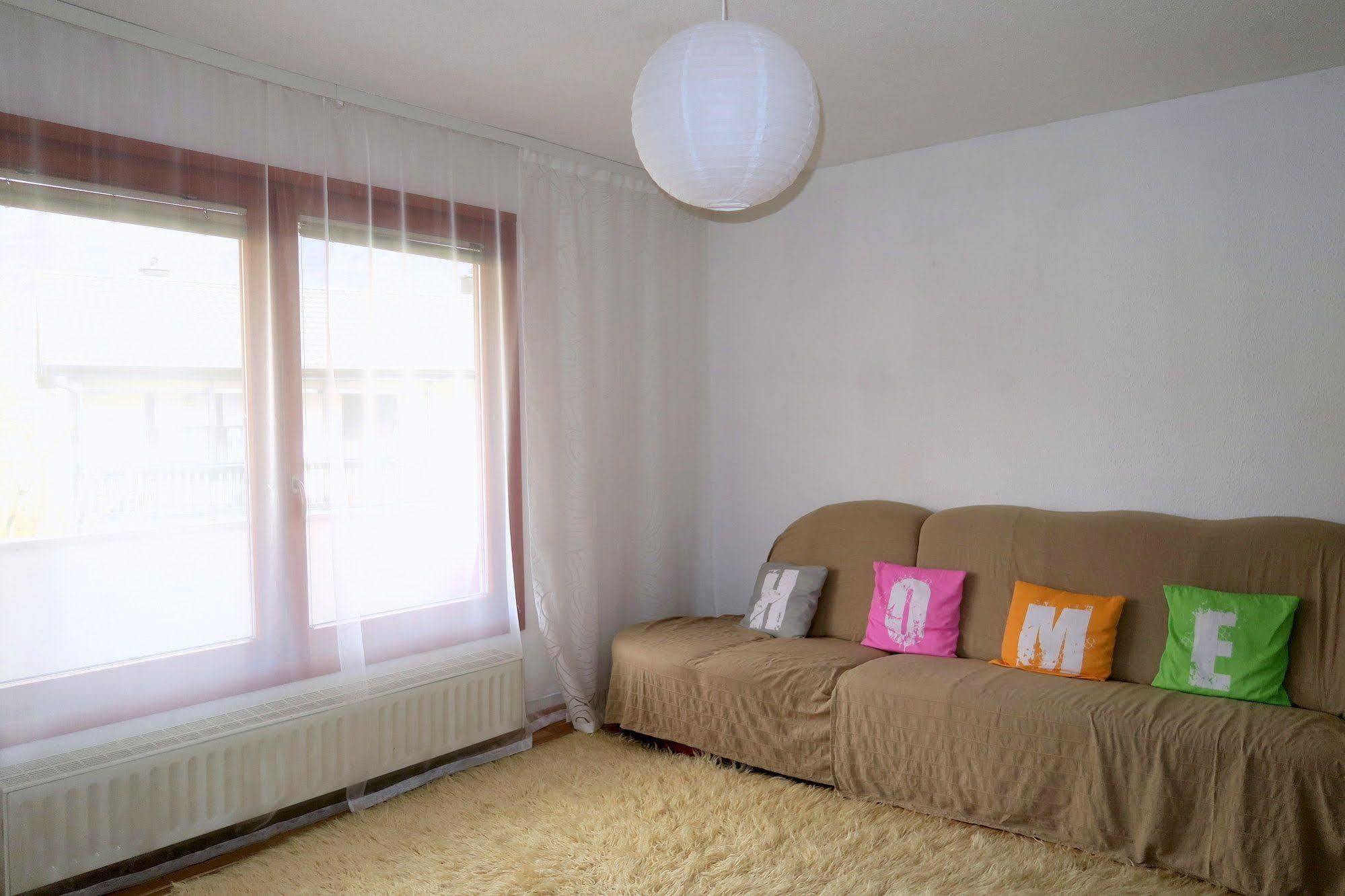 Budget Homestay Кобарід Екстер'єр фото